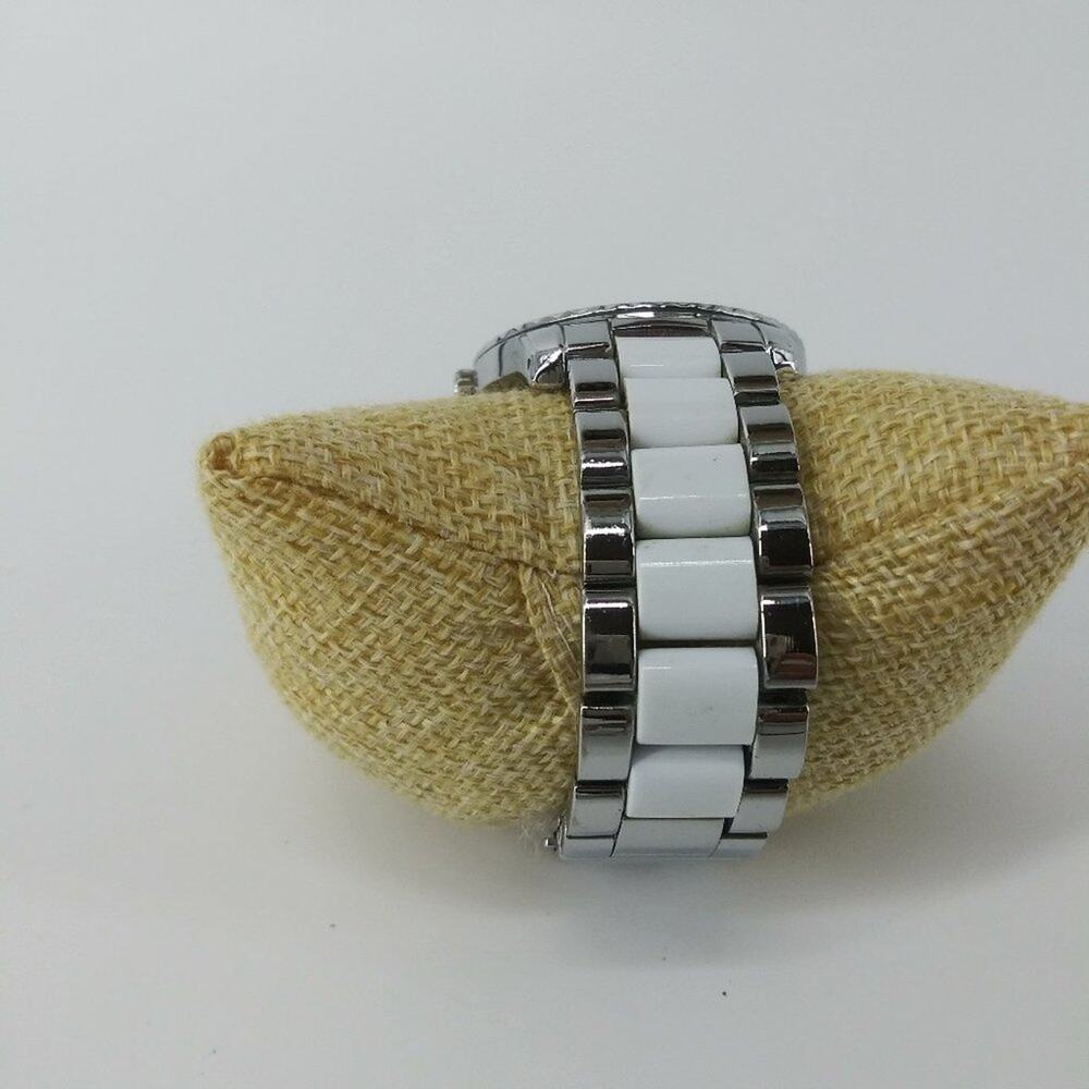 AK Anne Klein Watch Women's Wristwatch 121E White Y2K - Picture 7 of 10